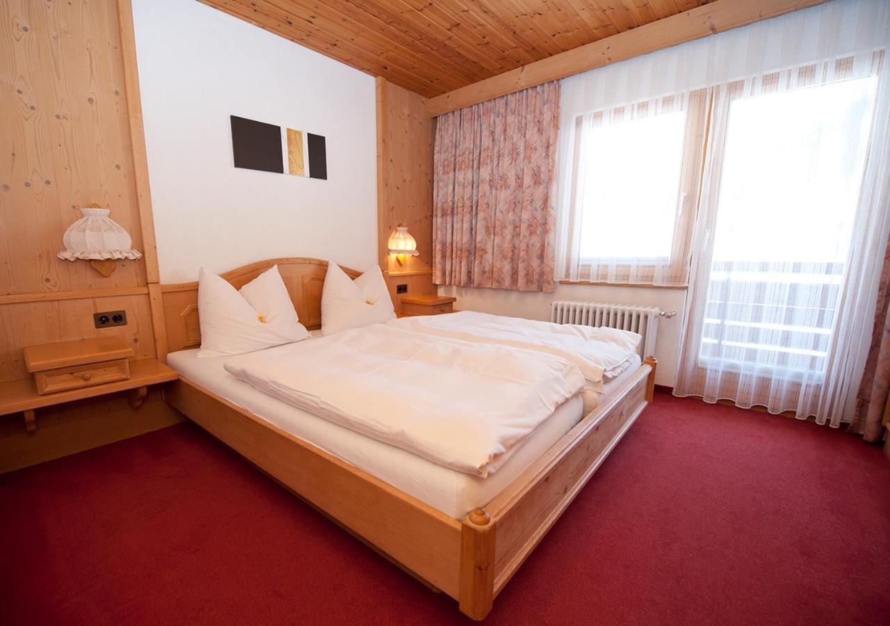 Hotel Garni Bergsonne Samnaun Kültér fotó