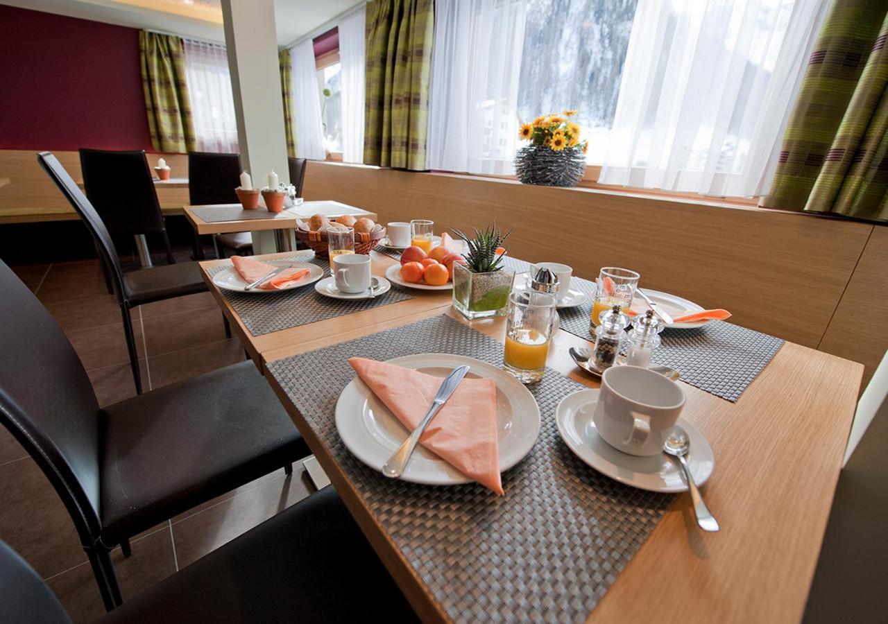 Hotel Garni Bergsonne Samnaun Kültér fotó